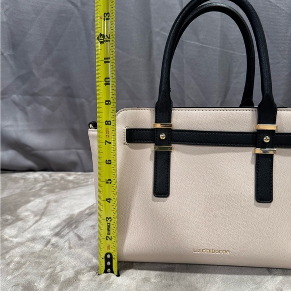 Liz Claiborne Black and Cream Satchel - Picture 9 of 9